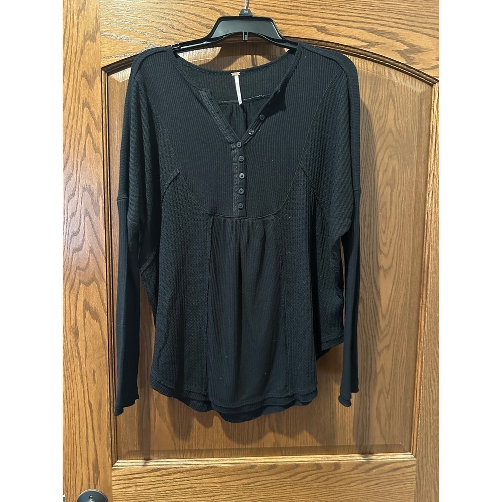 Free People Black Waffle Knit Henley Long Sleeve Shirt Top XS‎ Oversized